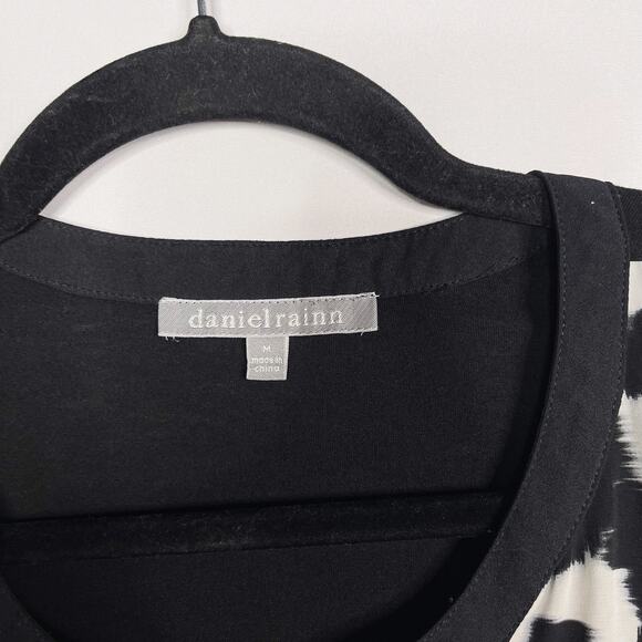 Daniel Rainn Medium M Black White Abstract Long Sleeve Printed Blouse VNeck - Picture 4 of 8